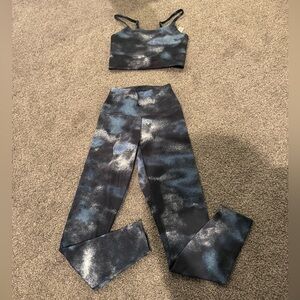 WOMENS WORKOUT BUNDLE NWOT/GENTLY USED!!